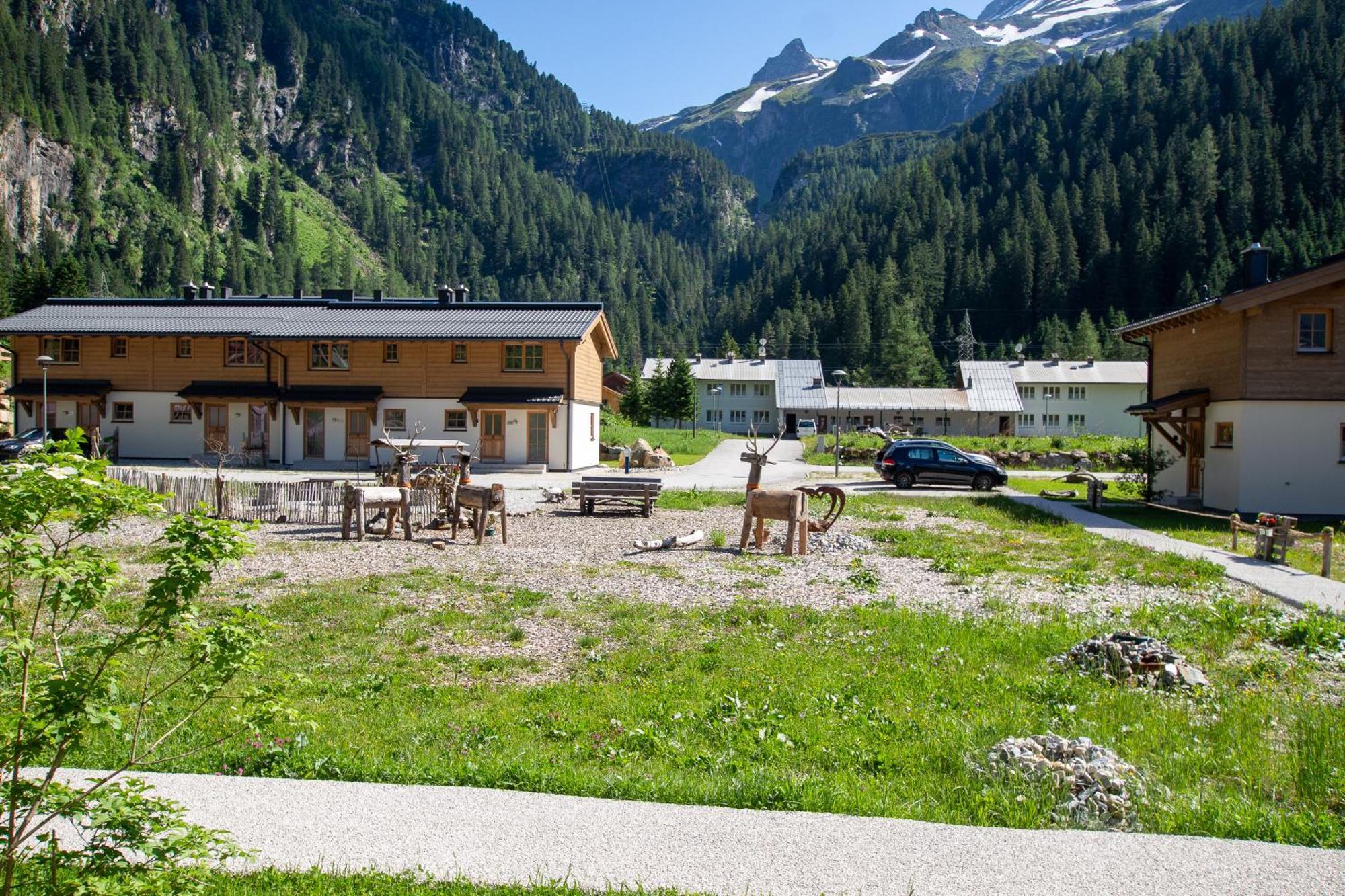 Tauerndorf Enzingerboden Ski In&Out - Steinbock Lodges エクステリア 写真